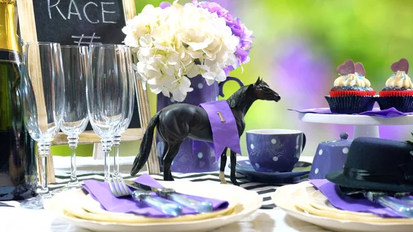 Paardenrennen Racing dag lunch tafel instelling — Stockfoto