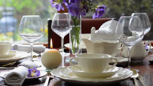 Elegante mesa de cena . — Vídeos de Stock