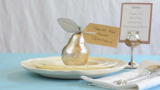 Elegant Happy Thanksgiving place setting with gold pear. — Stock Video