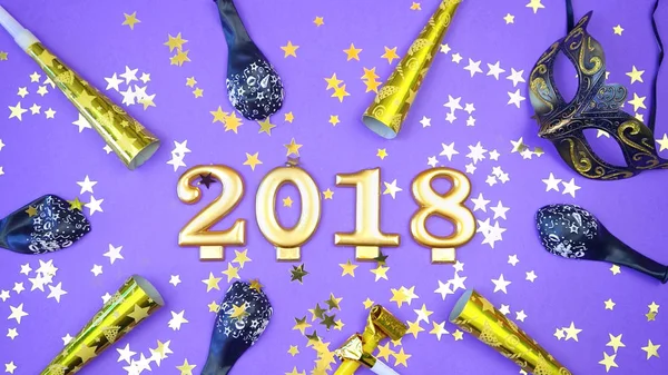 행복 한 새 해 황금 문자와 숫자 멧 새 — 스톡 사진