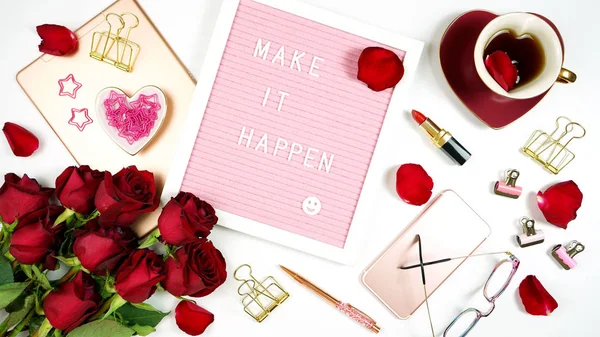 Stylish feminine desk coffee break with motivation letter board. — Stock Photo, Image