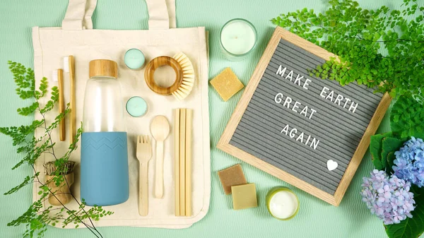 Pro environment concept message and zero waste household products. — Stock Photo, Image