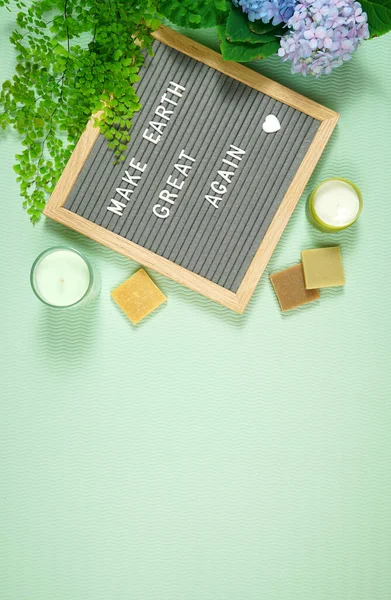 Pro environment concept message and zero waste household products. — Stock Photo, Image