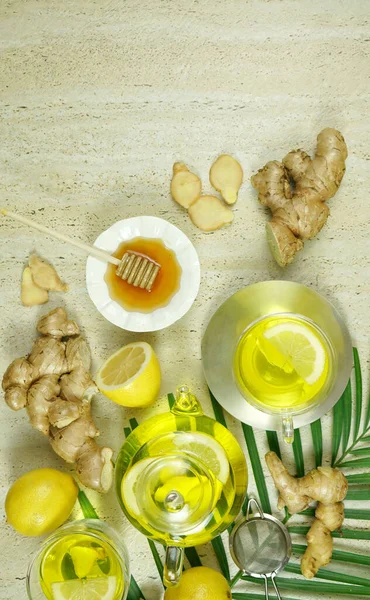 Ingwertee mit Zitrone und Honig. — Stockfoto