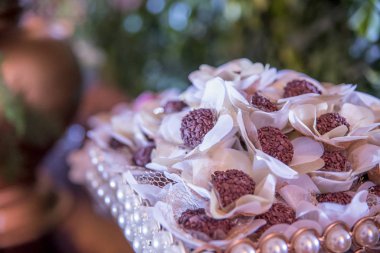 Güzel bir buket pembe gül.