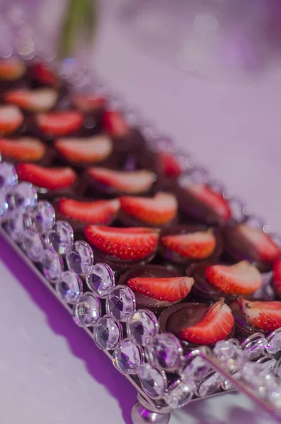 Nahaufnahme Von Erdbeer Dessert Mit Schokolade — Stockfoto