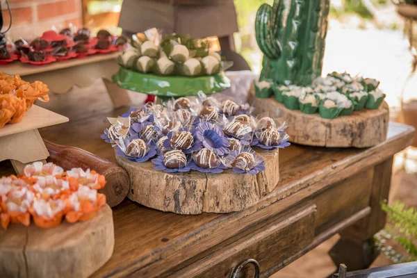 Widok Zbliżenie Smaczne Słodycze Tradycyjne Wesele Dekoracje — Zdjęcie stockowe