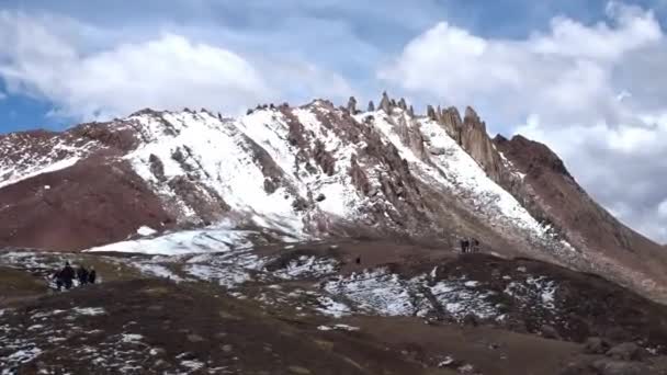 만들어 과가파른 바위들이 있노라 페루의 쿠스코 — 비디오