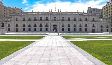 La Moneda, Şili hükümetinin başkanlık sarayı.