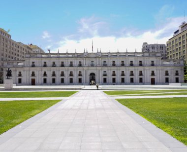 La Moneda, Şili hükümetinin başkanlık sarayı.