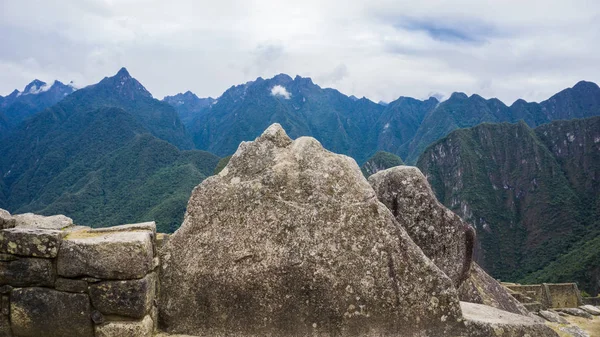 圣石是印加文化的重要组成部分 位于秘鲁马丘比丘北部 — 图库照片