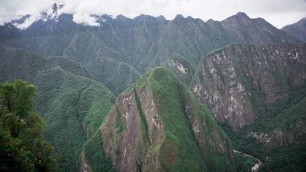 Szczyt Happy Mountain Lub Putucusi Mountain Machu Picchu — Zdjęcie stockowe