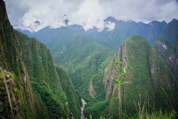 Summit Muntelui Fericit Sau Muntelui Putucusi Din Machu Picchu — Fotografie, imagine de stoc