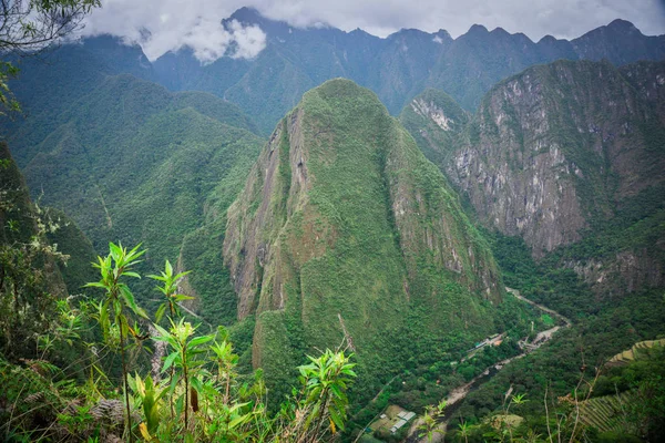 Cúpula Montanha Feliz Montanha Putucusi Machu Picchu — Fotografia de Stock