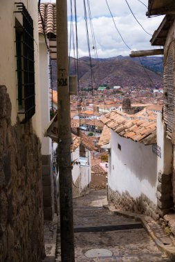 Cusco Peru 'daki San Blas ana meydanının manzarası