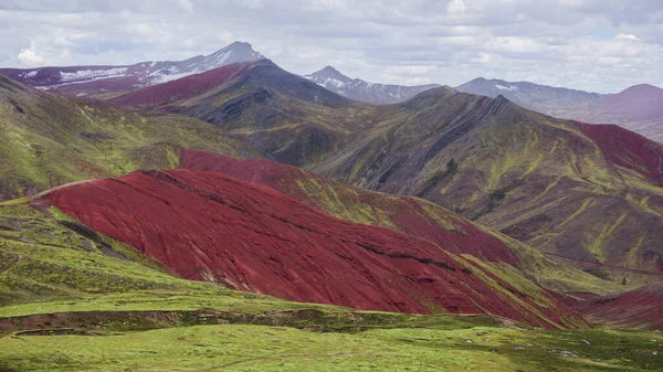 Palccoyo Kızıl Vadisi Palccoyo Cusco Peru Daki Gökkuşağı Dağının Yanında — Stok fotoğraf