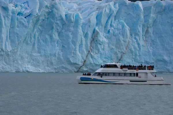 Навигация Леднику Перито Морено Городе Эль Калафате Аргентина — стоковое фото