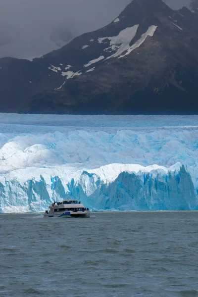 Barco Glaciar Perito Moreno Calafate Patagonia Argentina — Foto de Stock