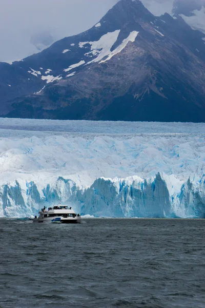 아르헨티나 파타고니아의 칼라파에 빙하에 — 스톡 사진