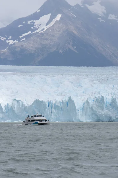 Plavba Lodí Blízkosti Ledovce Perito Moreno Patagonii Argentina — Stock fotografie