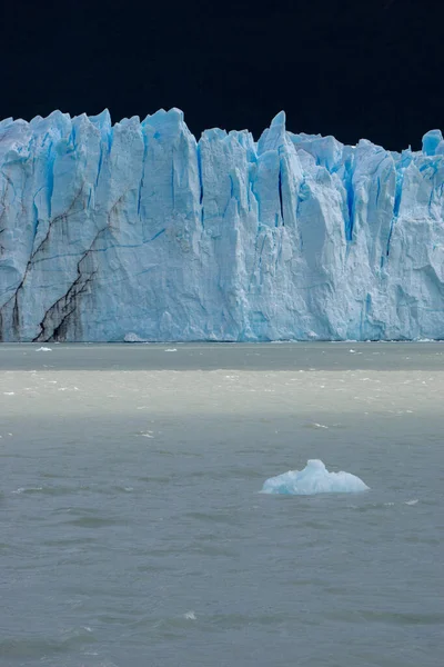 Серый Ледник Сером Озере Ледяном Поле Южной Патагонии Чиле — стоковое фото