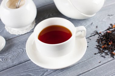 Fincan çay çaydanlık ile. Üstten Görünüm