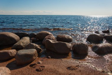 Coast için yaz taşlarla yapılan