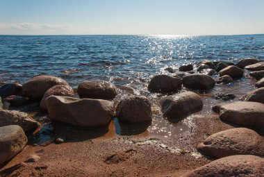 Coast için yaz taşlarla yapılan