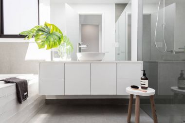 Lüks Beyaz aile banyo 