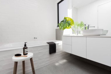 Şık aile banyo 