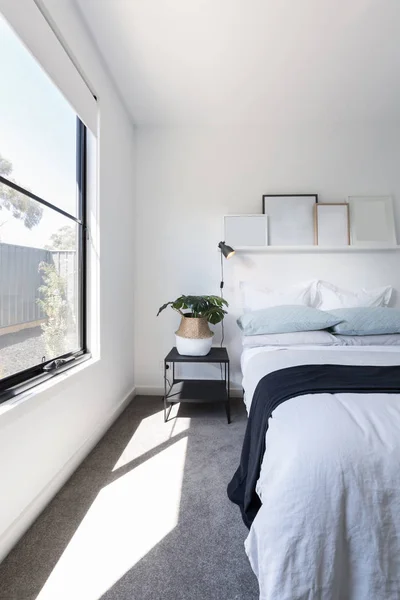 Güzel şık yatak odası — Stok fotoğraf