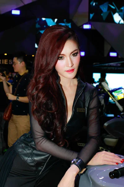 An Unidentified female presenter pose in Bangkok International Motor Show 2017 — Stock Photo, Image