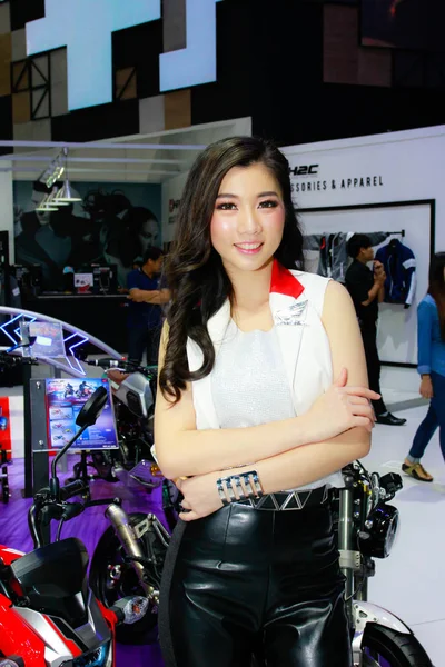 An Unidentified female presenter pose in Bangkok International Motor Show 2017 — Stock Photo, Image