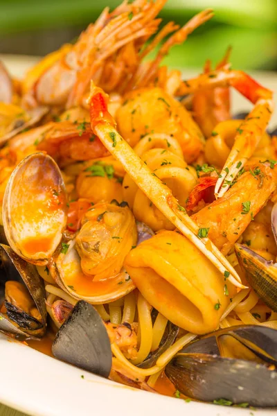 Linguine Pescatore Dish — Stock Photo, Image