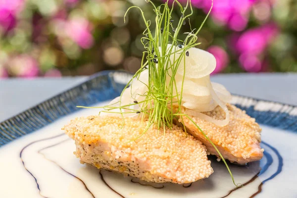 Bubu Arare Crusted Zalm — Stockfoto