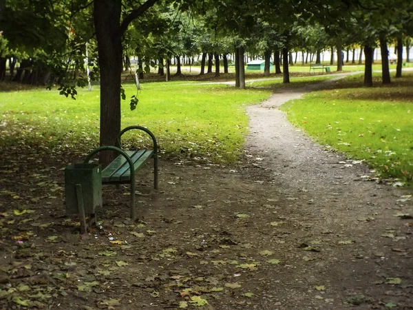 Banco Verde Parque Moscou — Fotografia de Stock