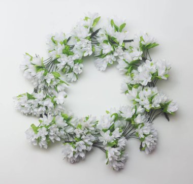 Çerçeve beyaz çiçek çiçek daire.