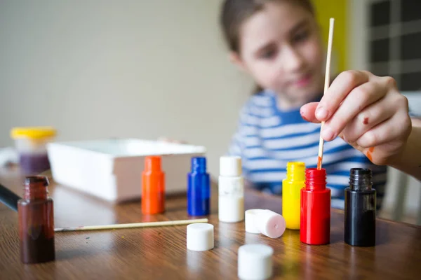 Kinder Malen Hause Farbe Auf Wasser Handwerk Ebru Kreative Kunst — Stockfoto