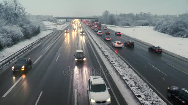 Wiesbaden Německo Prosince 2017 Hustý Provoz Německé Dálnici A66 Zimě — Stock video