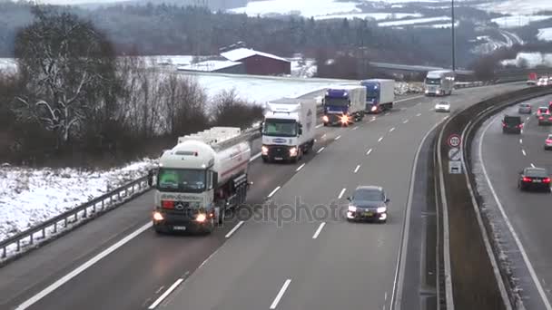 Idstein Duitsland December 2017 Dichte Verkeer Duitse Snelweg Winter Hoge — Stockvideo