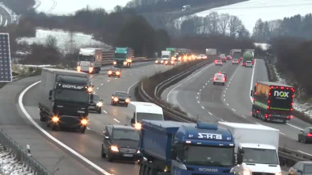 Idstein Duitsland December 2017 Dichte Verkeer Duitse Snelweg Winter Hoge — Stockvideo