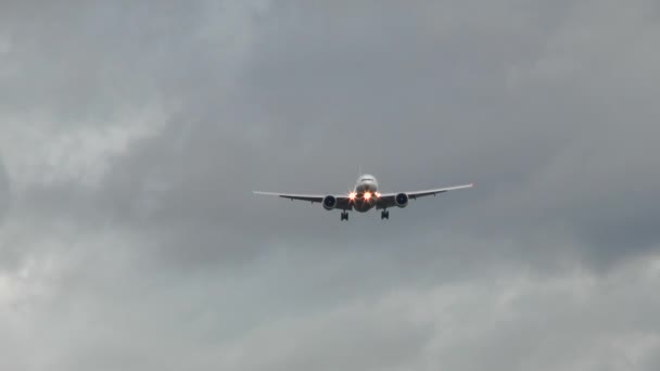 Frankfurt Duitsland Januari 2018 Een Vliegtuig Van Luchtvaartmaatschappij Verenigd Benaderingen — Stockvideo