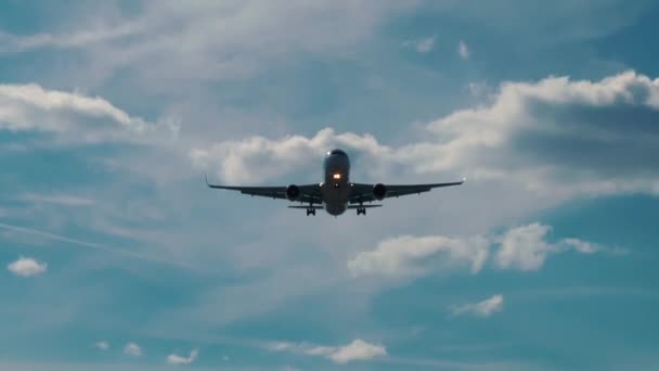Landing Airplane Runway Northwest Frankfurt International Airport — Stock Video