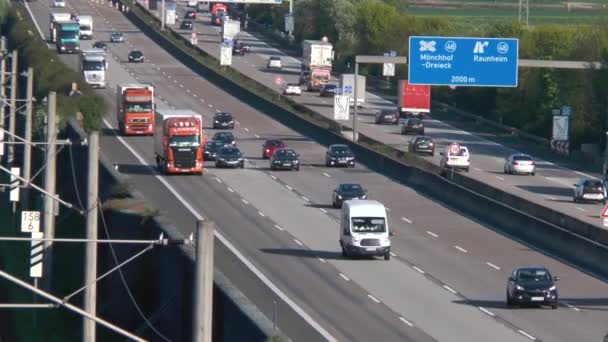 ドイツの高速道路と高速鉄道線路 高視野角 — ストック動画