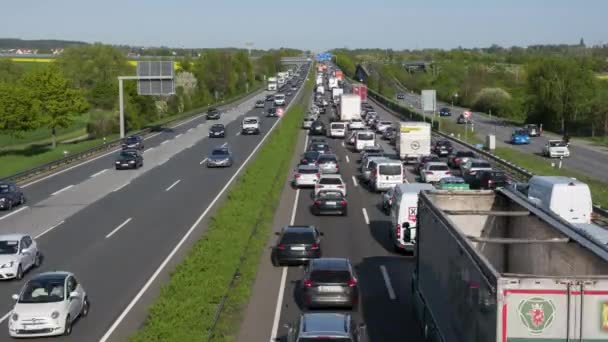 Wallau Allemagne Avril 2018 Vue Angle Élevé Embouteillage Sur Autoroute — Video