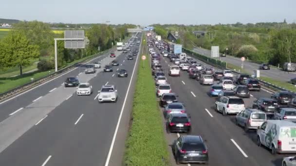Wallau Alemania Abril 2018 Vista Alto Ángulo Atasco Tráfico Autopista — Vídeo de stock