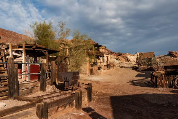 カリコゴーストタウンのメインストリート 古い木造住宅や銀鉱業の一部 Mojave Desert カリフォルニア州 アメリカ — ストック写真