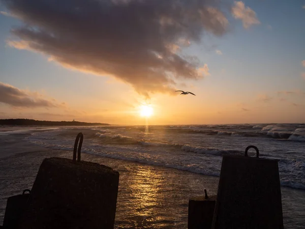 Чудовий Захід Сонця Балтійському Морі Шторм Морі Вітряна Погода — стокове фото