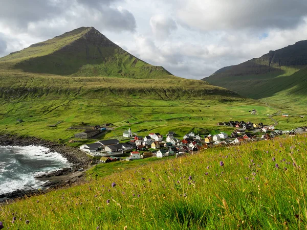 Ilhas Faroé Eysturoy Gjogv Vista Sobre Cidade Partir Encostas Montanhas — Fotografia de Stock