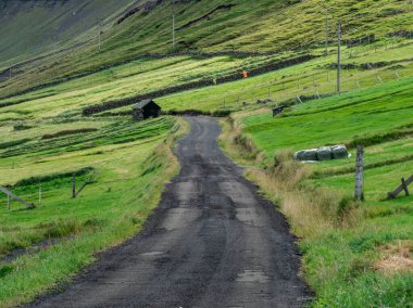 Faroe Adaları, Bordoy, terkedilmiş Muli köyüne giden yol..